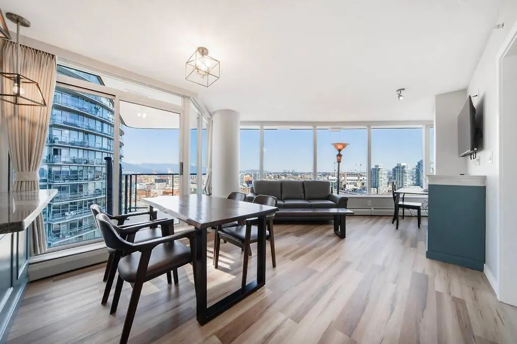 Appartamento Beautiful Dt 3 Bed 2Bath Apat Free Parking & Pool Vancouver