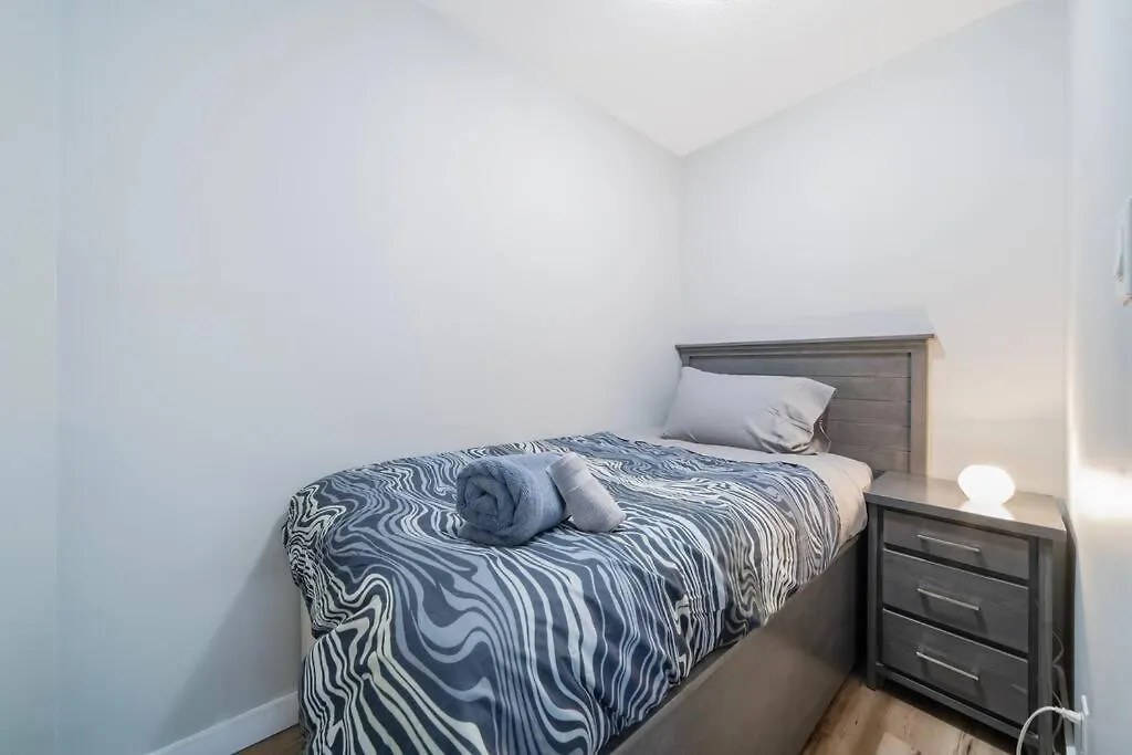Appartamento Beautiful Dt 3 Bed 2Bath Apat Free Parking & Pool Vancouver
